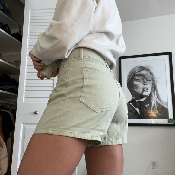 Green H&M high waste jean shorts - Picture 1 of 5